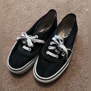 Vans Authentic Black Unisex - Womens 5 / Men’s 3.5